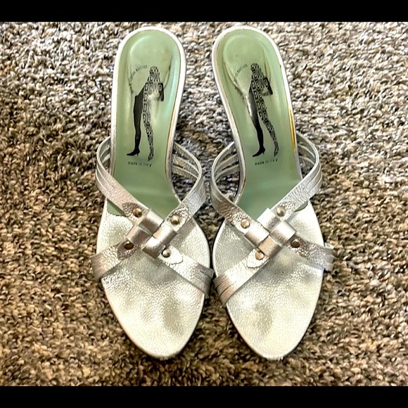 Belle by Sigerson Morrison Womens Leatger Silver Heels in Size 9.5B - Picture 1 of 7